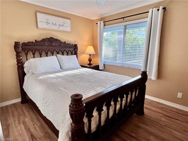 256 Palm DR 6, Naples, FL 34112