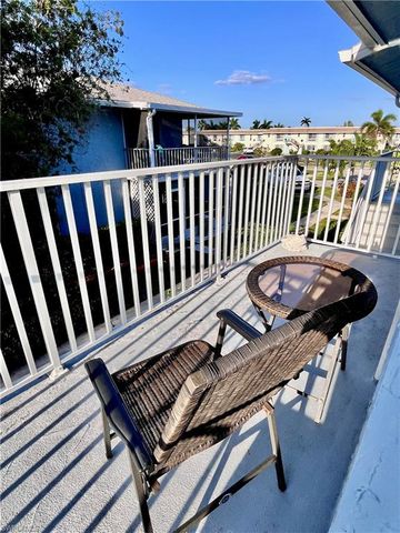 256 Palm DR 6, Naples, FL 34112