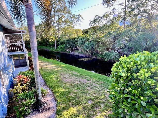 256 Palm DR 6, Naples, FL 34112