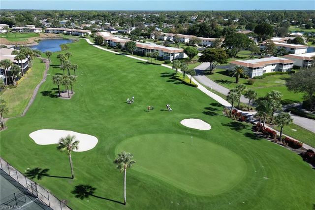 256 Palm DR 6, Naples, FL 34112