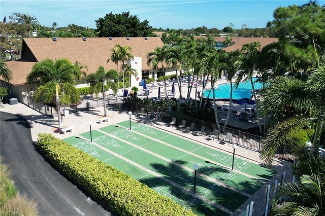 256 Palm DR 6, Naples, FL 34112