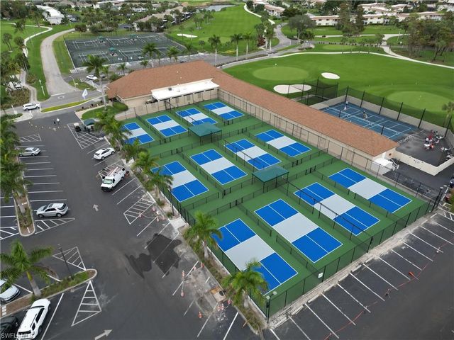 256 Palm DR 6, Naples, FL 34112