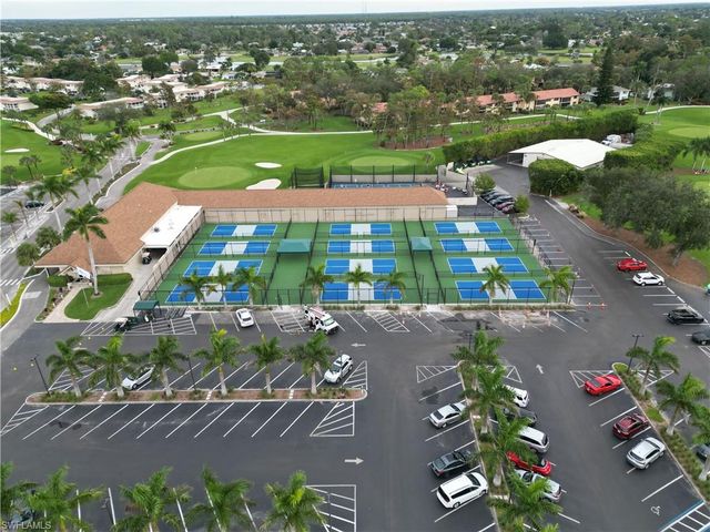 256 Palm DR 6, Naples, FL 34112