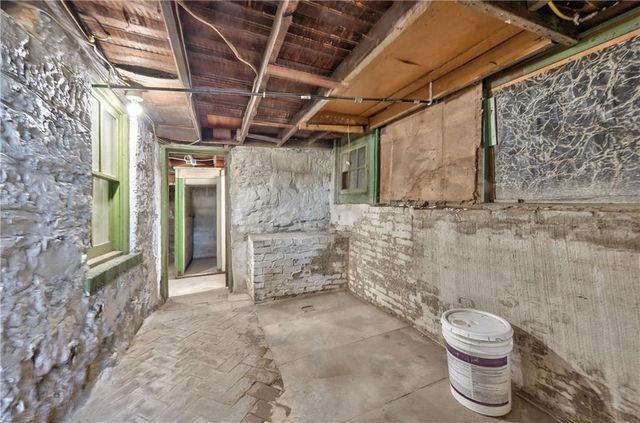 934 W 7th Street, Leavenworth, KS 66048