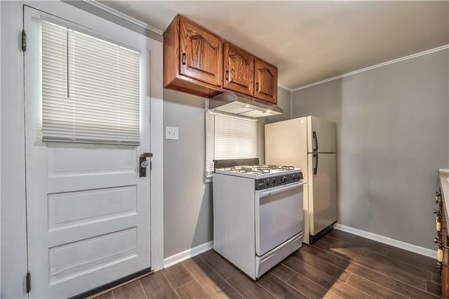 934 W 7th Street, Leavenworth, KS 66048