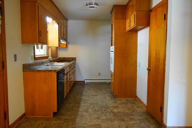 2901 Neil DR, Roanoke, VA 24019
