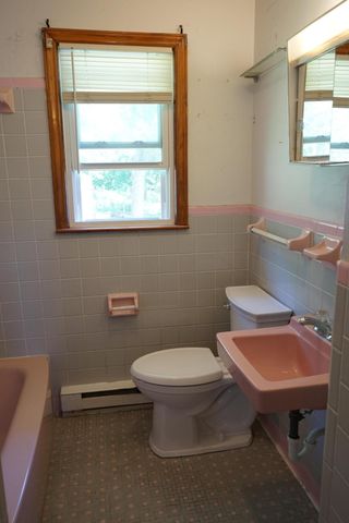 2901 Neil DR, Roanoke, VA 24019