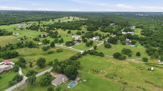 1915 W Taft Avenue, Sapulpa, OK 74067