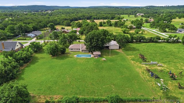 1915 W Taft Avenue, Sapulpa, OK 74067