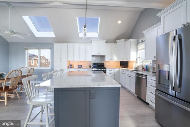 5 W 20TH ST, Long Beach, NJ 08008