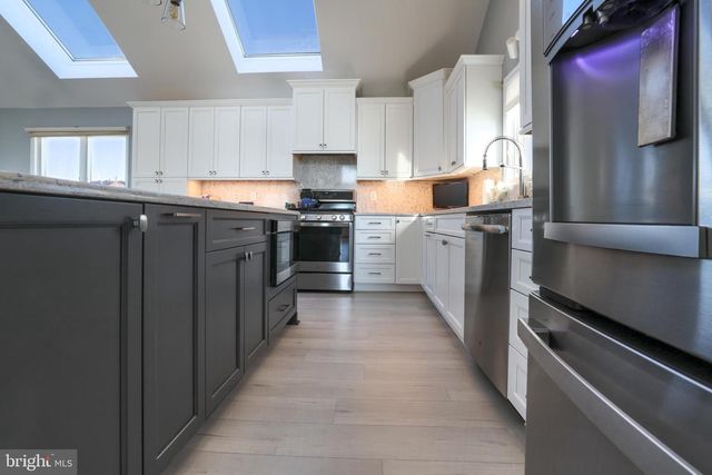 5 W 20TH ST, Long Beach, NJ 08008