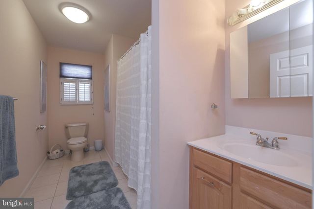 5 W 20TH ST, Long Beach, NJ 08008