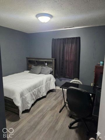 948 Brookshire Drive, Franklin, IN 46131