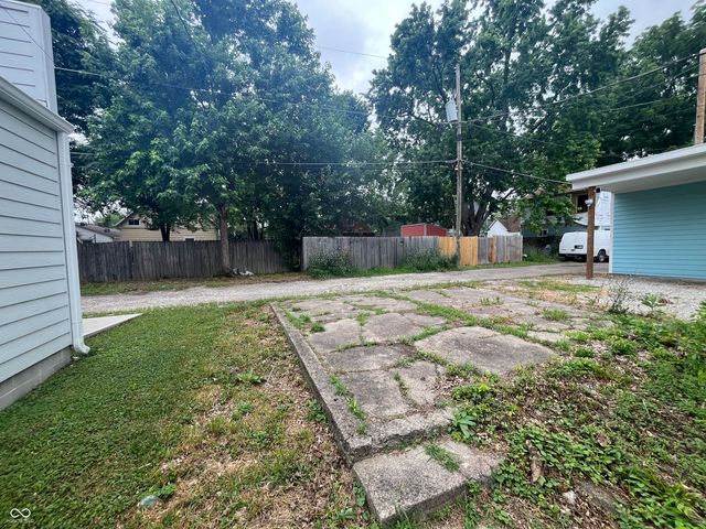 2114 Woodlawn Avenue, Indianapolis, IN 46203