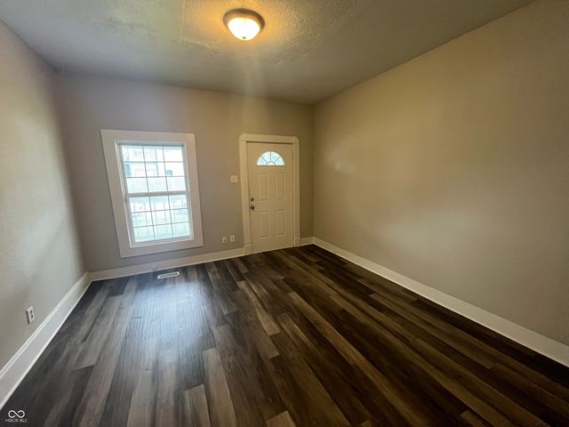 2114 Woodlawn Avenue, Indianapolis, IN 46203