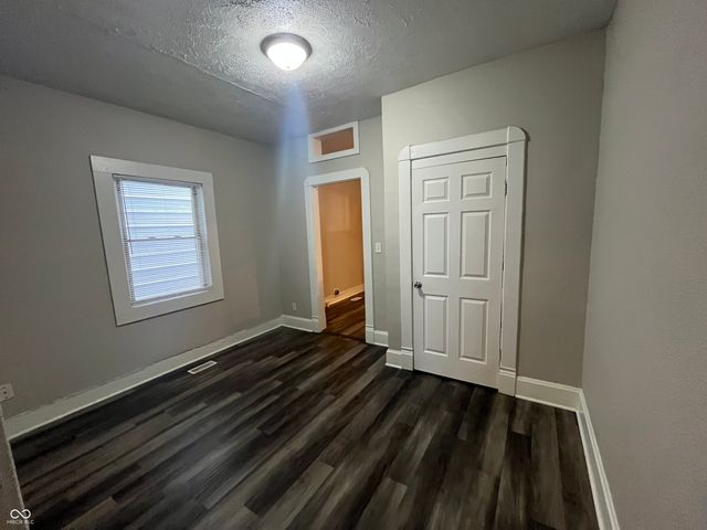 2114 Woodlawn Avenue, Indianapolis, IN 46203