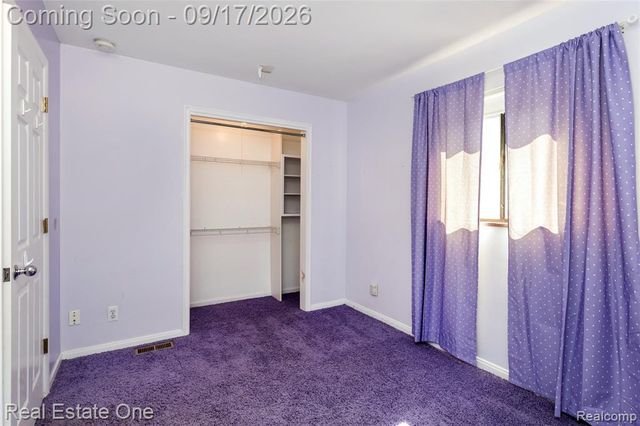 25313 Scotia Road, Huntington Woods, MI 48070