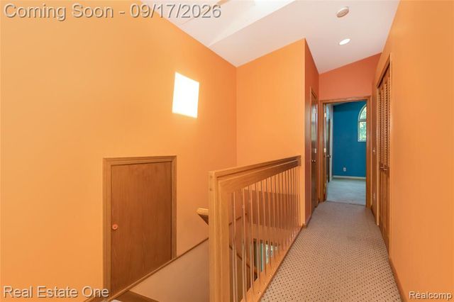 25313 Scotia Road, Huntington Woods, MI 48070