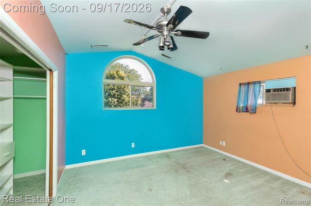 25313 Scotia Road, Huntington Woods, MI 48070