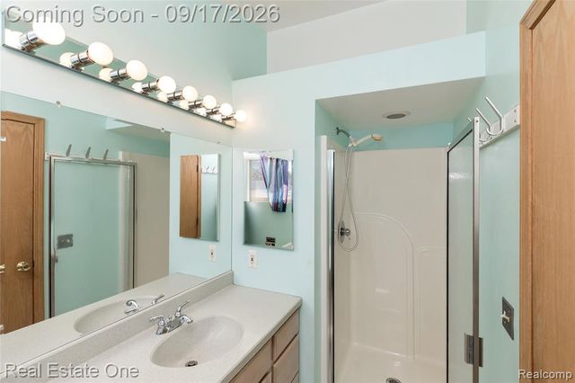 25313 Scotia Road, Huntington Woods, MI 48070