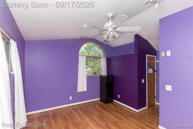 25313 Scotia Road, Huntington Woods, MI 48070