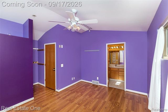 25313 Scotia Road, Huntington Woods, MI 48070