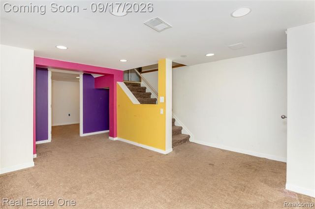 25313 Scotia Road, Huntington Woods, MI 48070