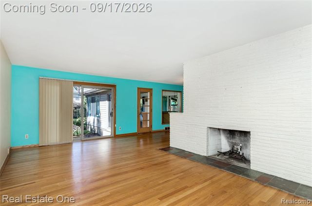 25313 Scotia Road, Huntington Woods, MI 48070