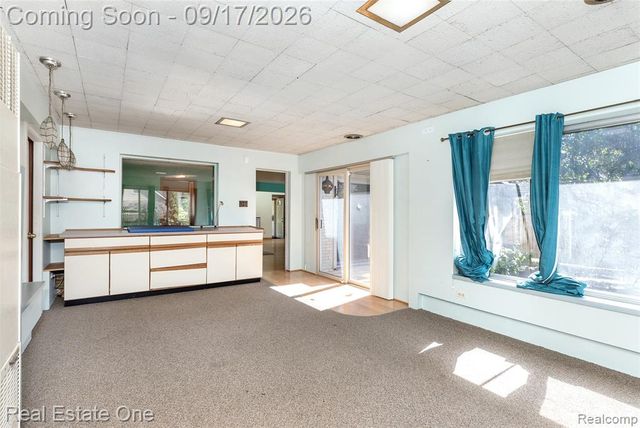 25313 Scotia Road, Huntington Woods, MI 48070