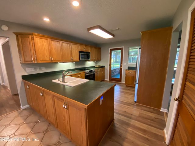 1301 KINGS Road, Neptune Beach, FL 32266