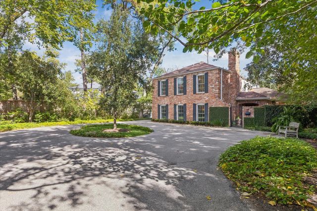 28 E Broad Oaks Drive, Houston, TX 77056