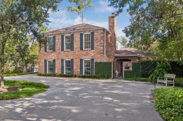 28 E Broad Oaks Drive, Houston, TX 77056