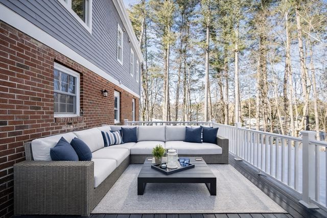 510 Common St, Walpole, MA 02081