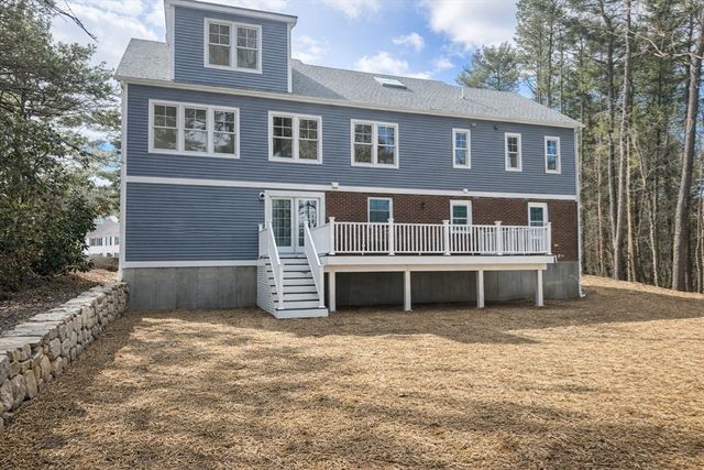 510 Common St, Walpole, MA 02081