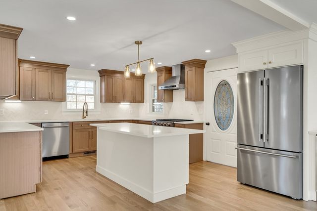 510 Common St, Walpole, MA 02081