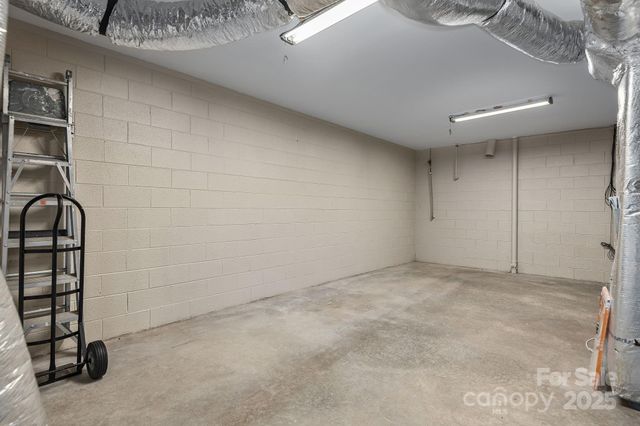 125 Buffalo Trail, Asheville, NC 28805