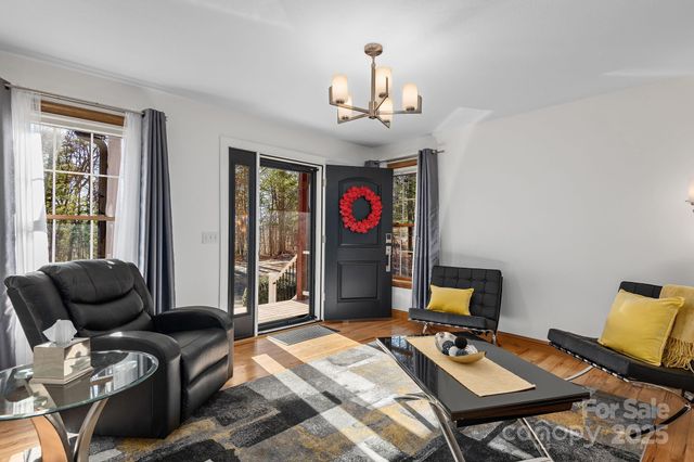 125 Buffalo Trail, Asheville, NC 28805