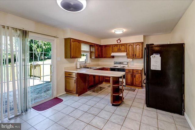 1629 SAINT PAUL ST, Hampstead, MD 21074