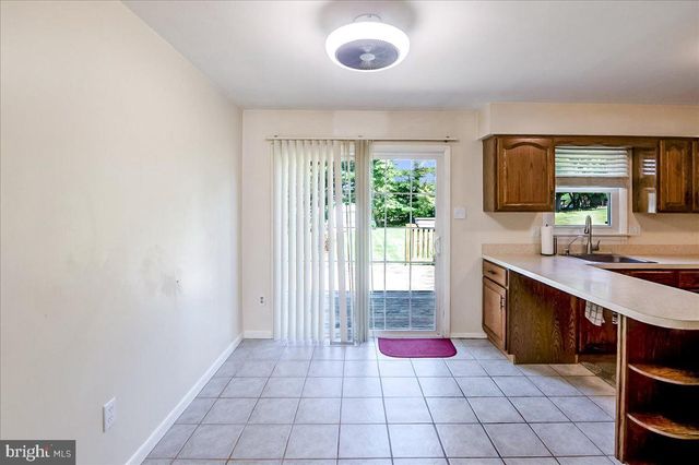 1629 SAINT PAUL ST, Hampstead, MD 21074
