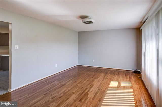 1629 SAINT PAUL ST, Hampstead, MD 21074