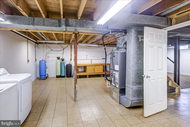 1629 SAINT PAUL ST, Hampstead, MD 21074