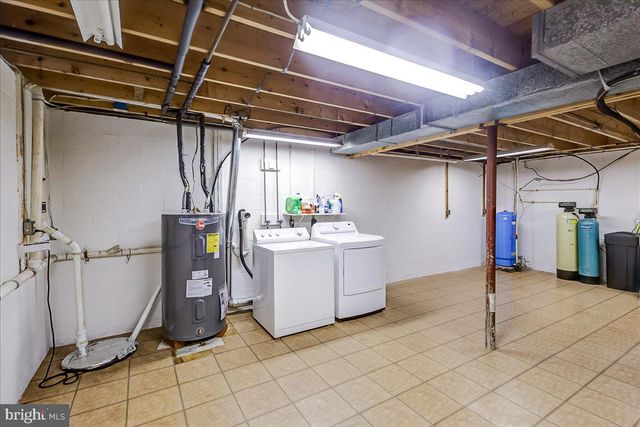 1629 SAINT PAUL ST, Hampstead, MD 21074