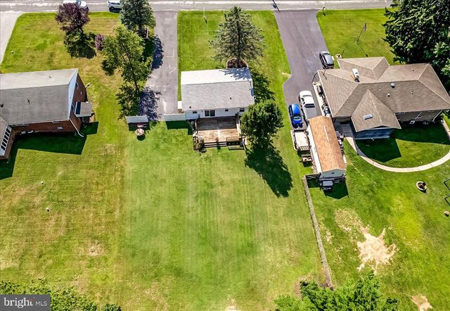 1629 SAINT PAUL ST, Hampstead, MD 21074