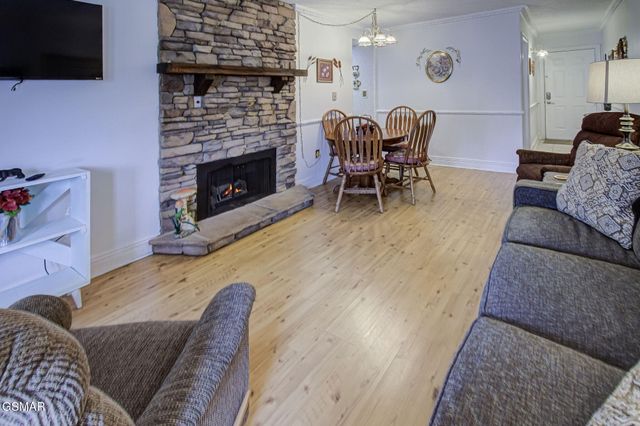 102 Baskins Creek Bypass, Gatlinburg, TN 37738