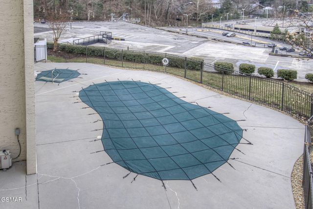 102 Baskins Creek Bypass, Gatlinburg, TN 37738