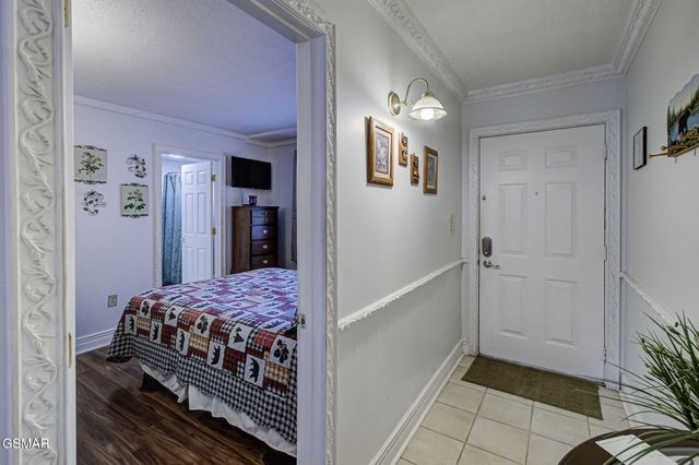 102 Baskins Creek Bypass, Gatlinburg, TN 37738