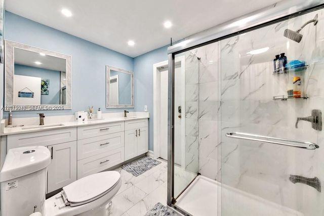 8830 NW 3rd St, Pembroke Pines, FL 33024
