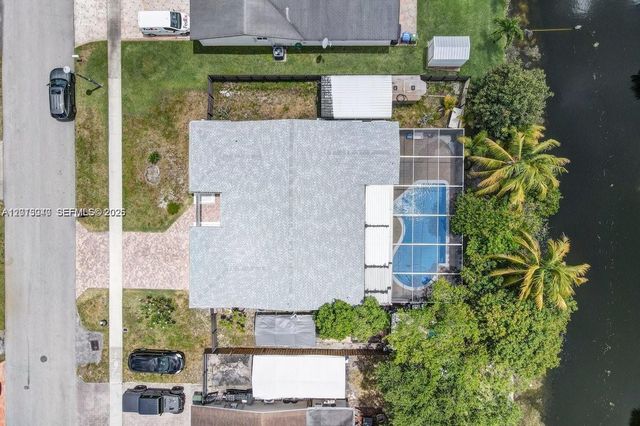 8830 NW 3rd St, Pembroke Pines, FL 33024