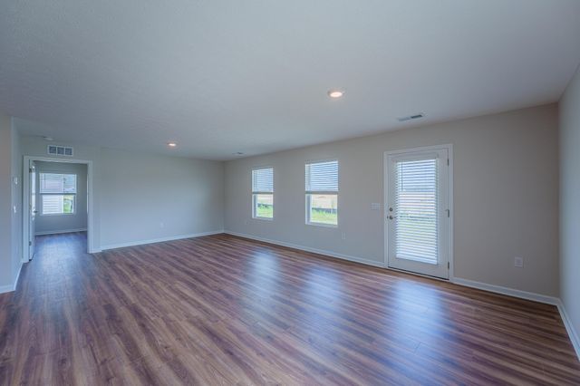 305 Lightfoot Court 305 Lightfoot Court, New Carlisle, OH 45344