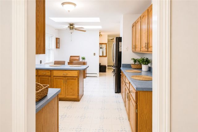3 Meadow Circle, Barrington, RI 02806